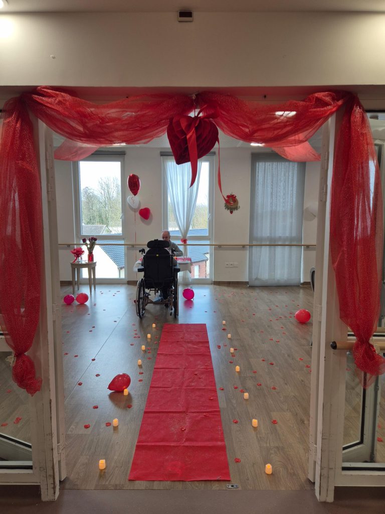La Saint-Valentin en EHPAD : célébrer l’amour à tout âge